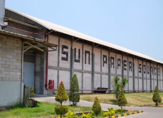 WHEN THE COVID-19 CRISIS BROKE WE WERE ALREADY GEARED UP TO MEET THE NEW CHALLENGES Gearing up: The company's 13-acre Sun Paper Source plant in Indonesia; Following the outbreak of Covid-19, the businesses have expanded into new and bigger markets they previously weren't able to get a foothold in.