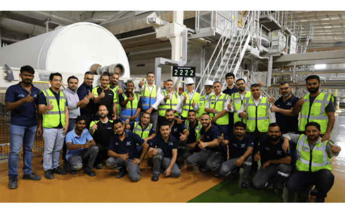 The Abu Dhabi-based mill team and the record-breaking Valmet-supplied DCT tissue machine