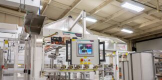 Fully integrated case packing: the 3600 Series excels in high-speed environments