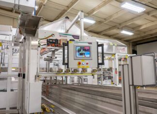 Choosing the right case packer: side infeed vs. top load Fully integrated case packing: the 3600 Series excels in high-speed environments