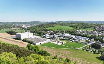 Above: Established in 1948 as “Westfälische Papierfabrik”: WEPA Group’s production site and headquarters in Arnsberg, Germany