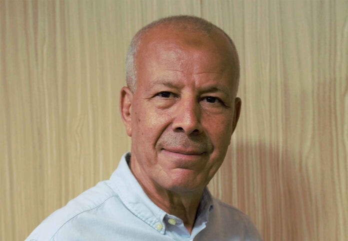 Above: Production boost: Africaine Paper Mills (APM) General Manager Belkacem Becharef confirms plans for a new TM with a capacity of 30,000tpy