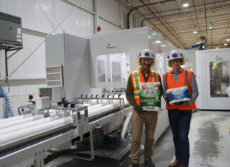 Cascades invests over C$3.5m in Kingsey Falls tissue plant Cascades invests $3.5m in Kingsey Falls. (L-r): Cascades’ Hugues Simon, President and Chief Executive, and Jérôme Porlier, Executive Vice-President, Tissue.