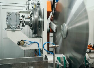 UCT introduces latest generation UNICO365 logsaw
