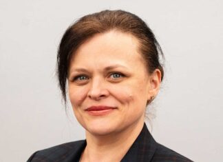 EXITISSUES: How evolving consumer cost and lifestyle priorities are changing worldwide – and how the industry is – and should – respond Natalia Bezrebra, Senior Analyst, Euromonitor International