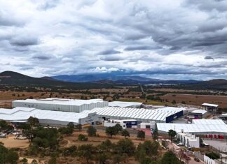 CONVERTIPAP OPERATIONS REPORT: 25 years of hitting ambitious targets for growth Celebrating 25 years of business: family-run Convertipap is based in the historic central region of Tlaxcala, Mexico