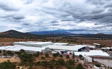 CONVERTIPAP OPERATIONS REPORT: 25 years of hitting ambitious targets for growth Celebrating 25 years of business: family-run Convertipap is based in the historic central region of Tlaxcala, Mexico
