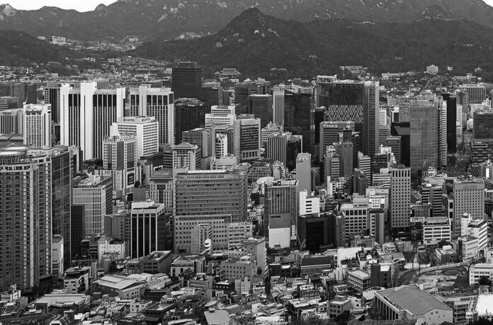 Seoul_from_Namsan_3